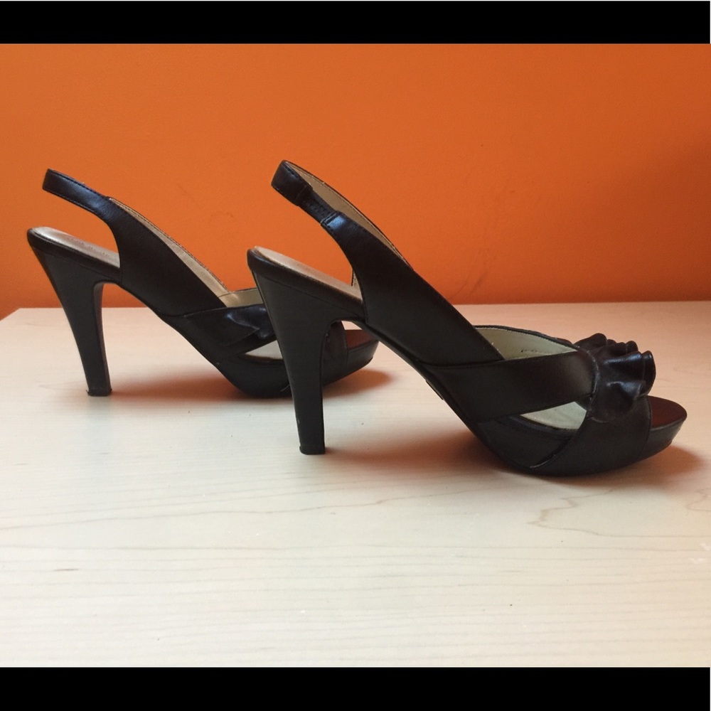 Xhilaration peep-toe ankle strap platform shoes - Picture 2 of 4